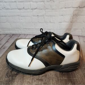 Men's FootJoy golf shoes, size 9.5